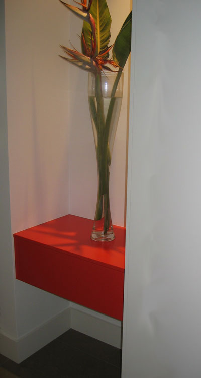alcove console